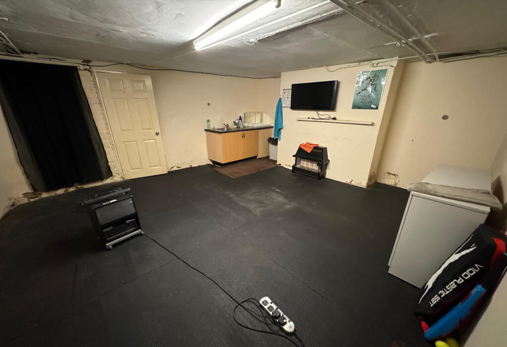 Additional property image - Norwood Terrace, Shipley, West Yorkshire