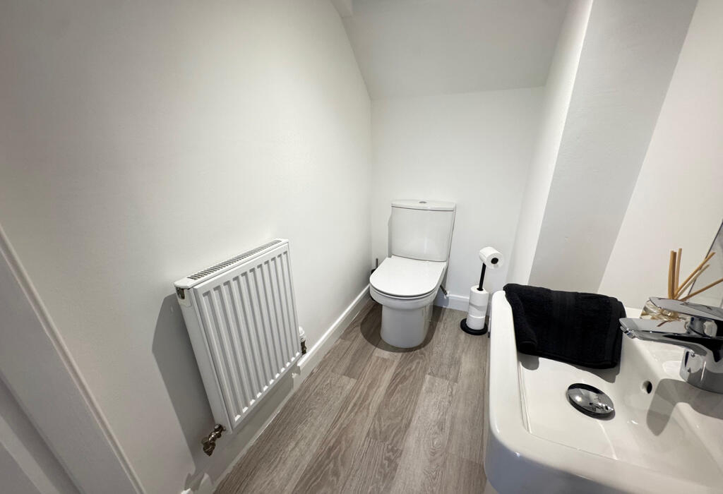 Additional property image - Beck View Way, Shipley, West Yorkshire