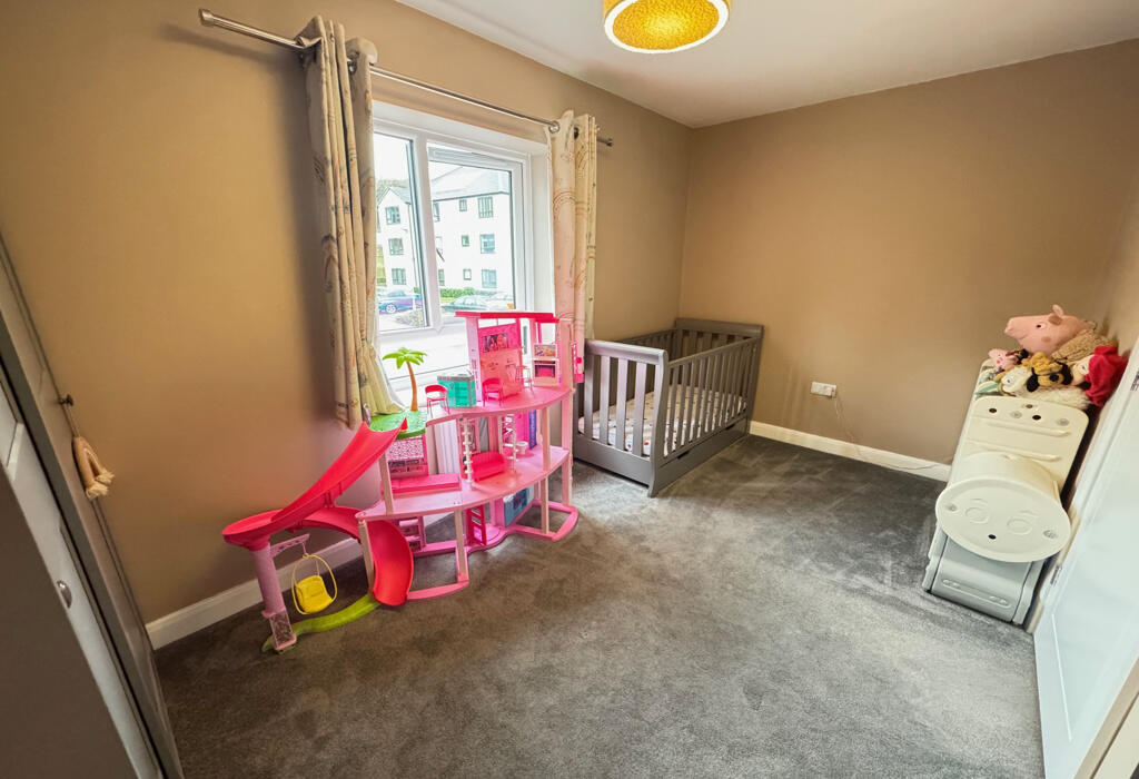Additional property image - Beck View Way, Shipley, West Yorkshire