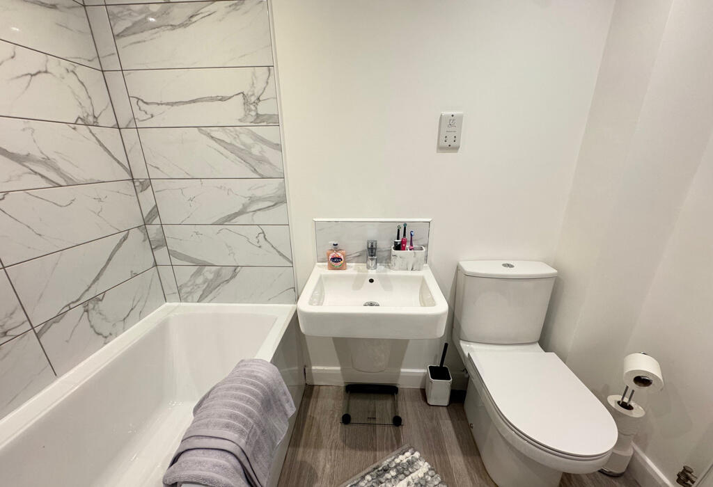Additional property image - Beck View Way, Shipley, West Yorkshire