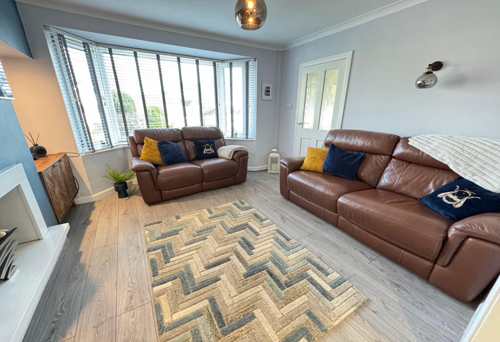 Additional property image - Kirkfields, Baildon, Shipley, West Yorkshire