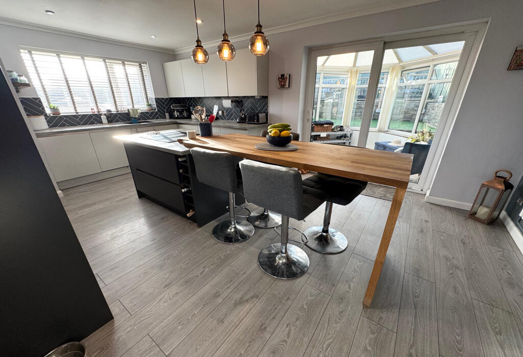 Additional property image - Kirkfields, Baildon, Shipley, West Yorkshire