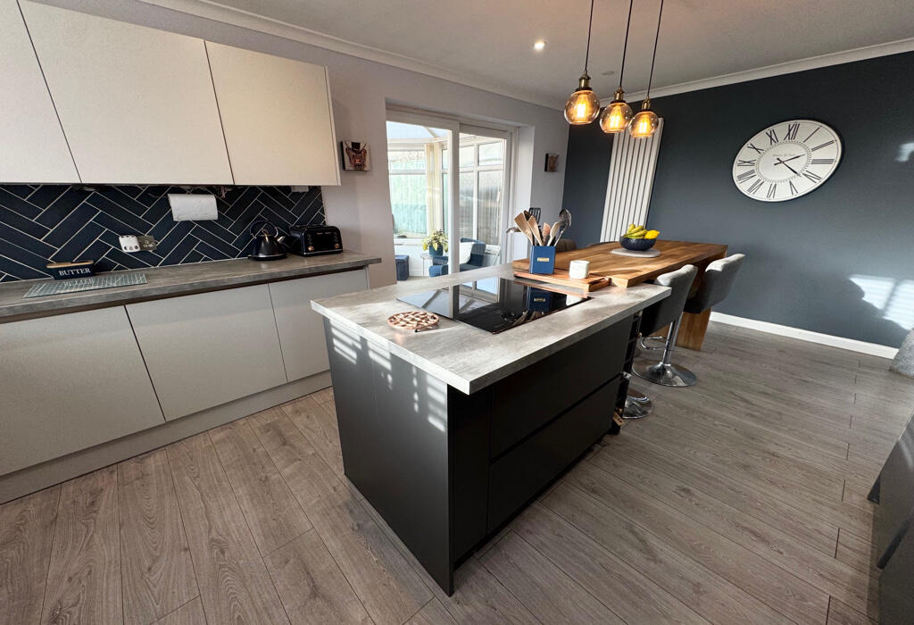 Additional property image - Kirkfields, Baildon, Shipley, West Yorkshire