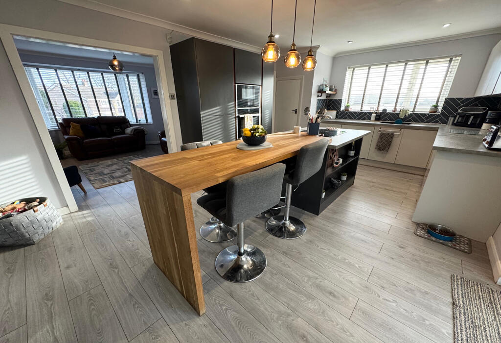 Additional property image - Kirkfields, Baildon, Shipley, West Yorkshire