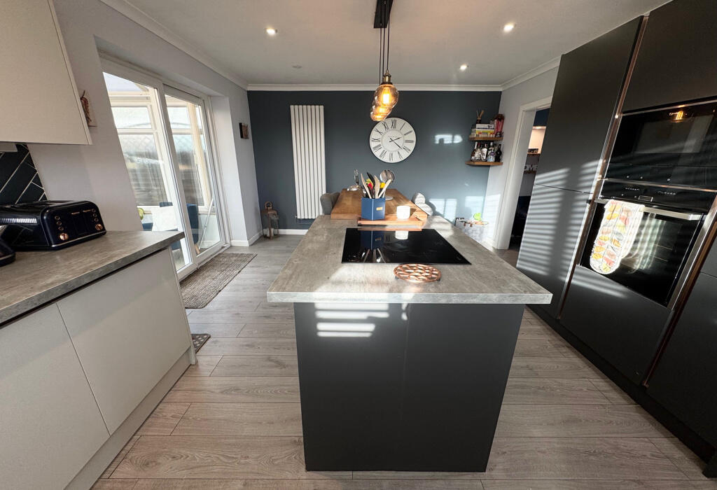 Additional property image - Kirkfields, Baildon, Shipley, West Yorkshire