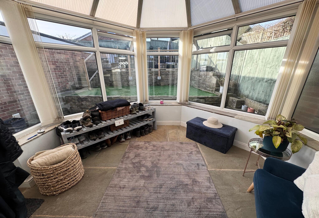 Additional property image - Kirkfields, Baildon, Shipley, West Yorkshire