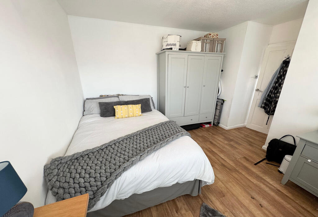 Additional property image - Kirkfields, Baildon, Shipley, West Yorkshire