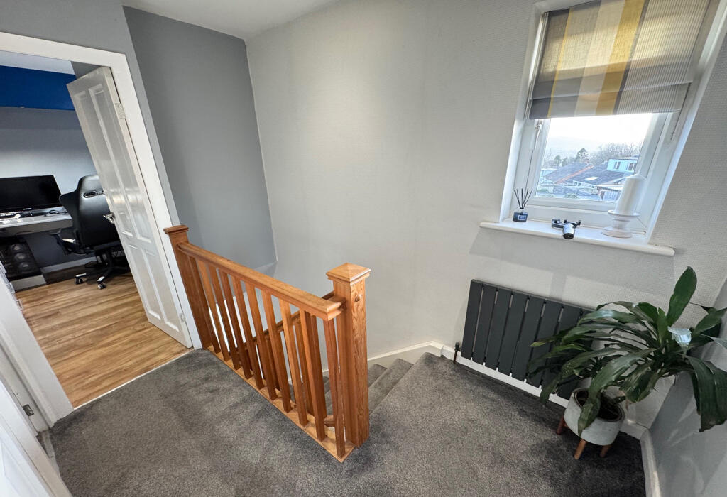 Additional property image - Kirkfields, Baildon, Shipley, West Yorkshire
