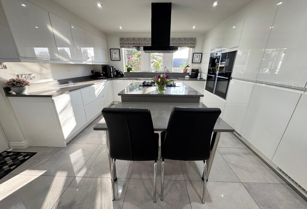 Additional property image - Mandalay, Gilstead Lane, Bingley, West Yorkshire