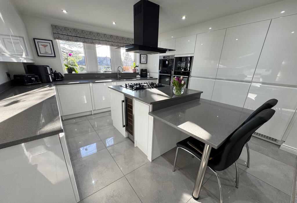 Additional property image - Mandalay, Gilstead Lane, Bingley, West Yorkshire