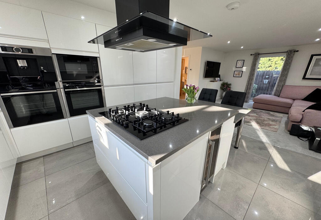 Additional property image - Mandalay, Gilstead Lane, Bingley, West Yorkshire
