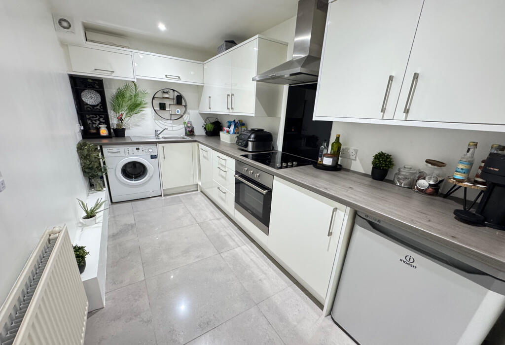 Additional property image - Mandalay, Gilstead Lane, Bingley, West Yorkshire