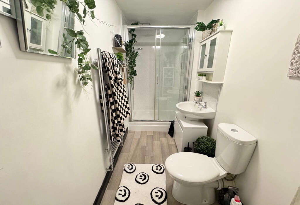 Additional property image - Mandalay, Gilstead Lane, Bingley, West Yorkshire