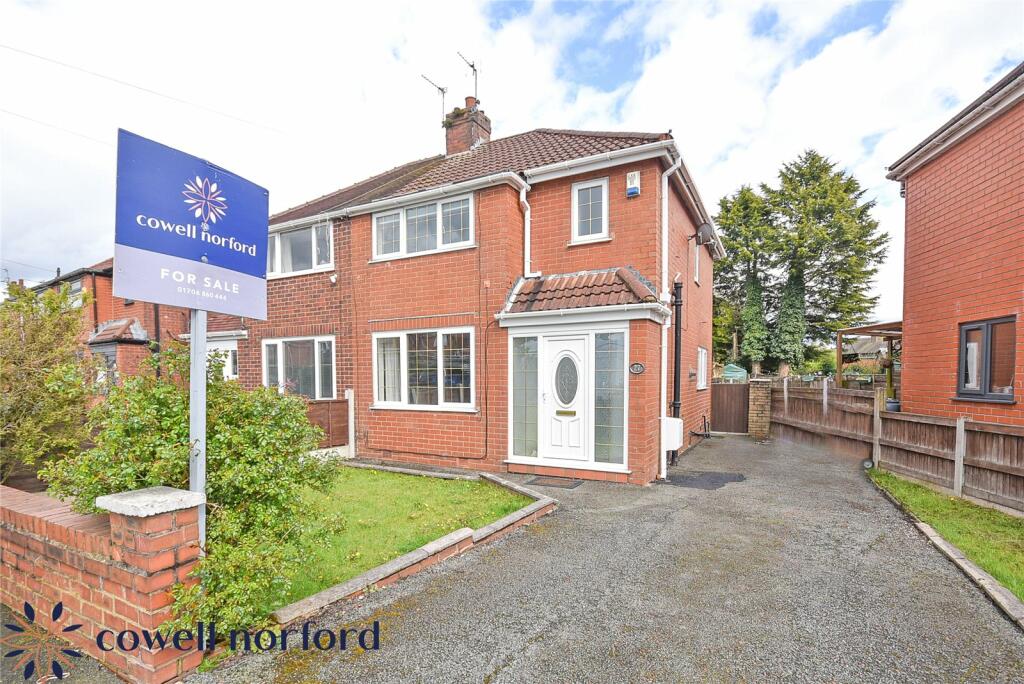 3 bedroom semidetached house for sale in Field Road, Firgrove