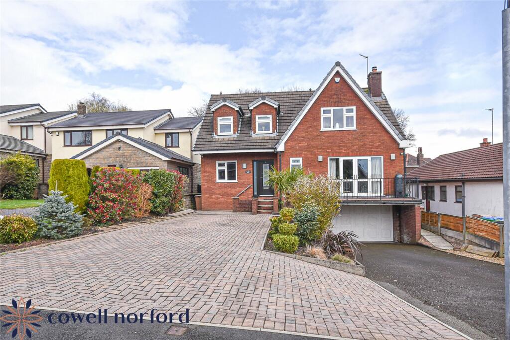 4 bedroom detached house for sale in Shelfield Lane, Norden, Rochdale, OL11