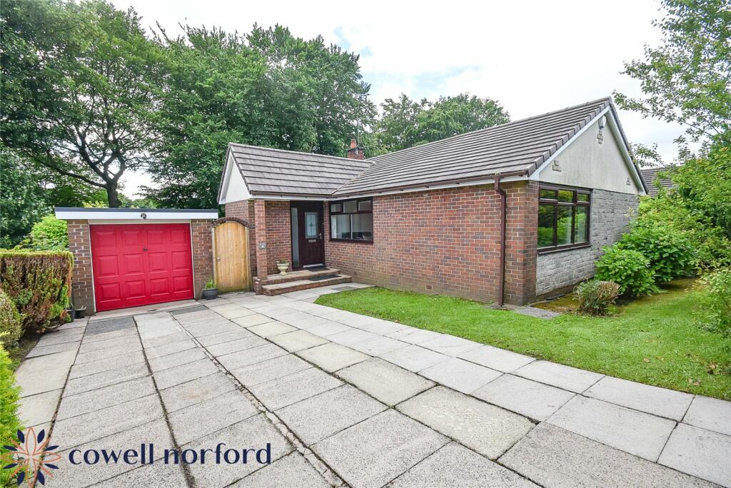 3 bedroom bungalow for sale in Camberley Drive, Bamford, Rochdale, OL11