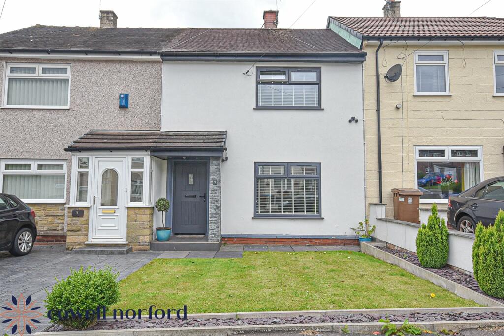 2 bedroom terraced house for sale in Thrum Hall Lane, Shawclough