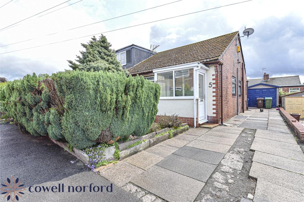 Main image of property: Ash Grove, Royton, Oldham, Greater Manchester, OL2