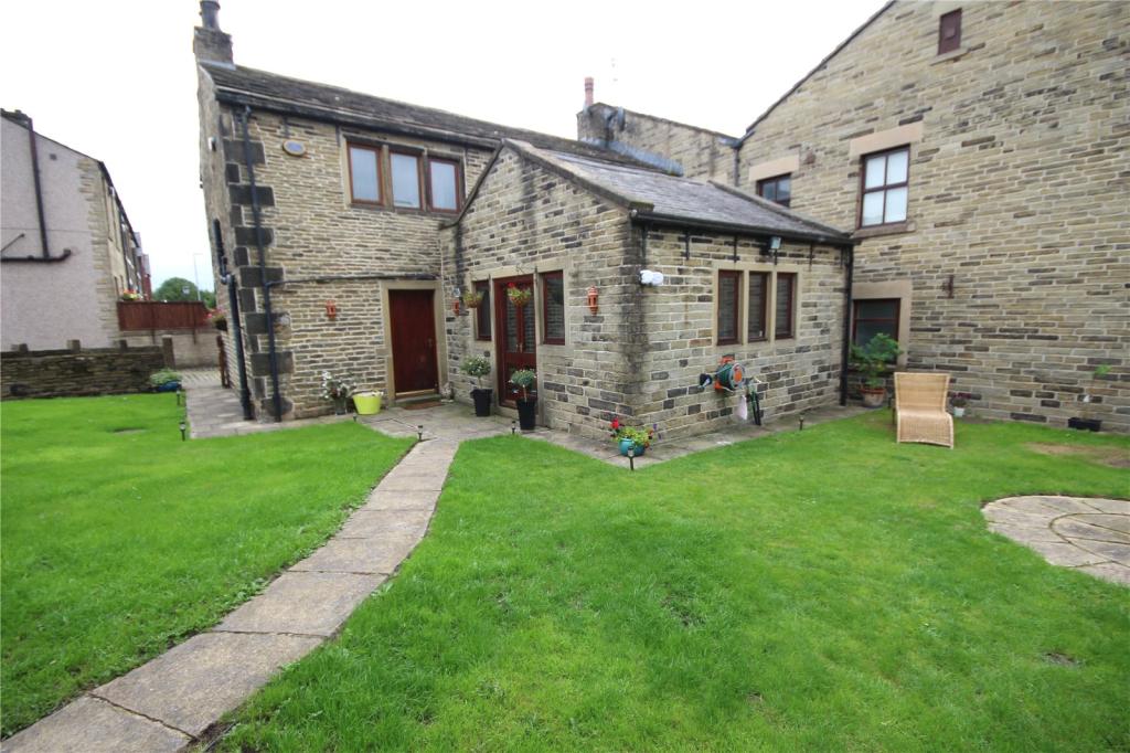 3 bedroom semidetached house for sale in Moorhouse Farm, Milnrow