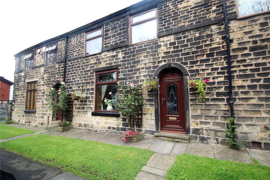 3 bedroom terraced house for sale in Rochdale Old Road, Bury, Greater