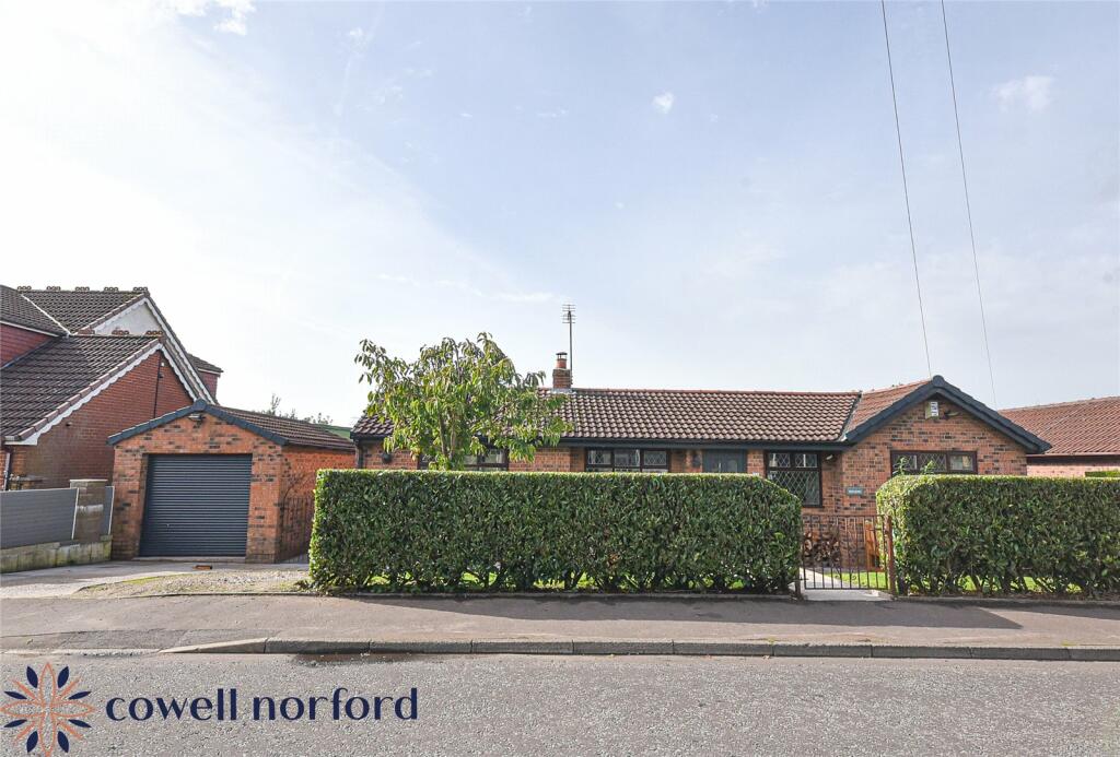 3 bedroom bungalow for sale in Scarfield Drive, Norden, Rochdale, OL11