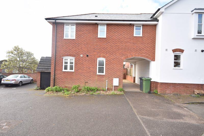 3 bedroom end of terrace house for rent in Sivell Place, Exeter, EX2