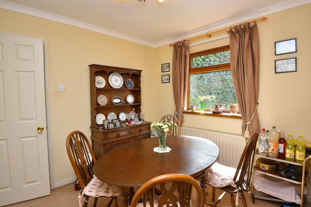 4 bedroom detached bungalow for sale in Yarrow Drive, Harrogate, HG3