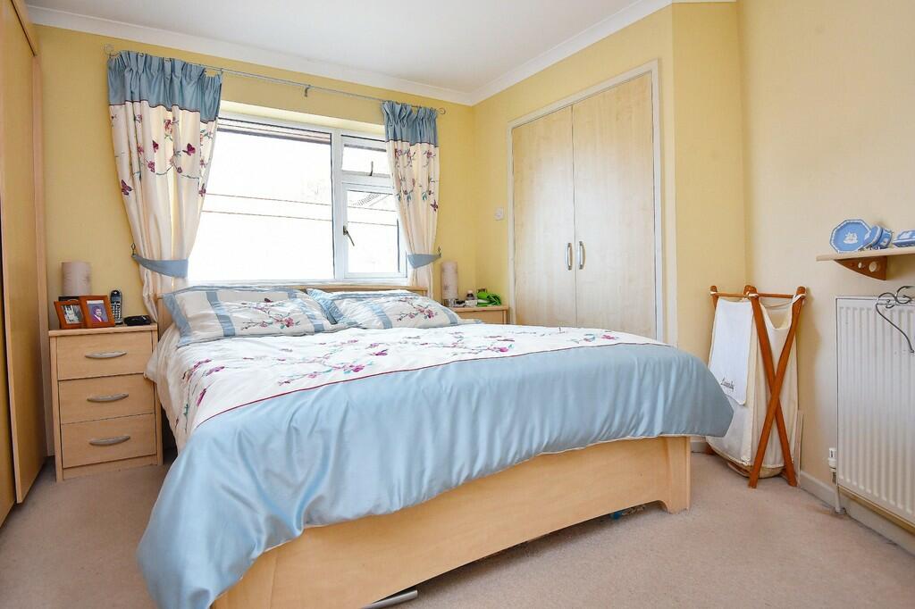4 bedroom detached bungalow for sale in Yarrow Drive, Harrogate, HG3