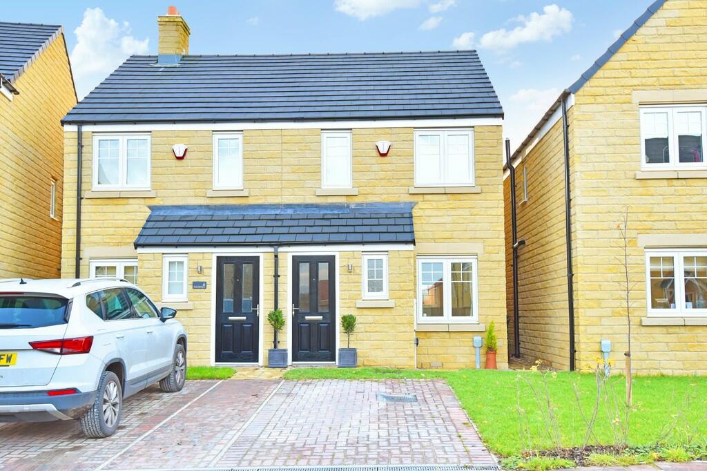 2 bedroom semidetached house for sale in Grove off Otley Road