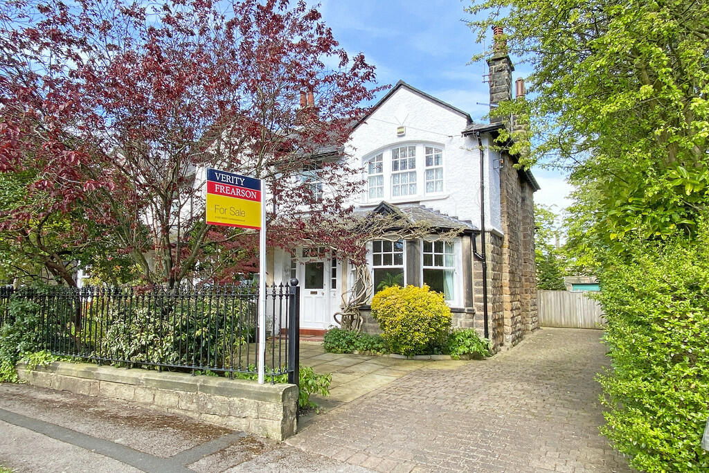 4 bedroom semi-detached house for sale in Vernon Road, Harrogate, HG2