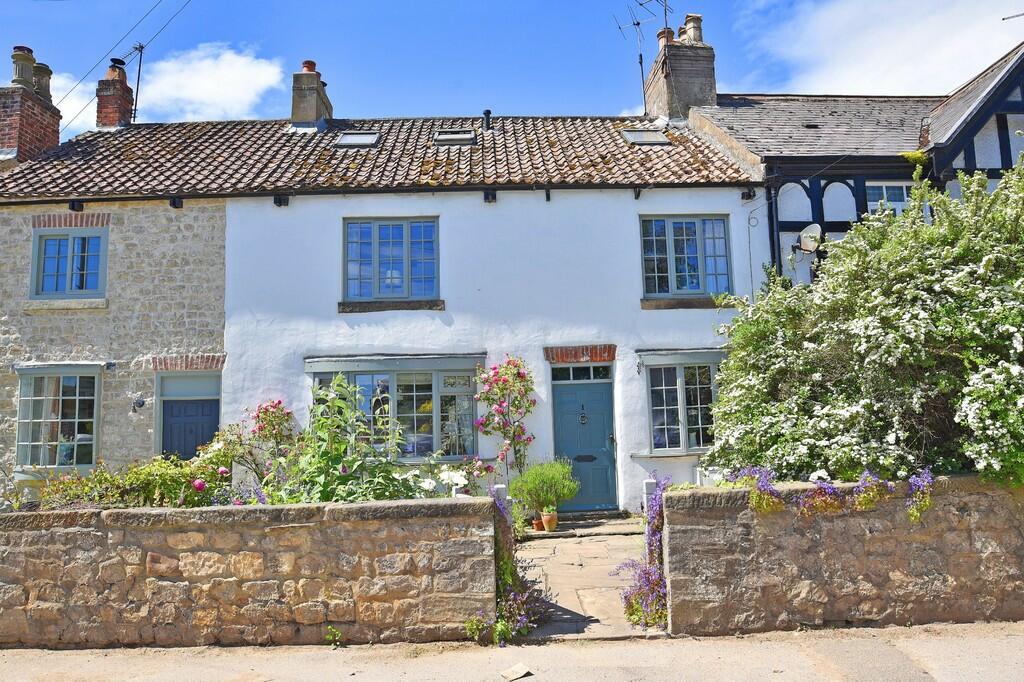 4 bedroom terraced house for sale in Copgrove Road, Burton Leonard