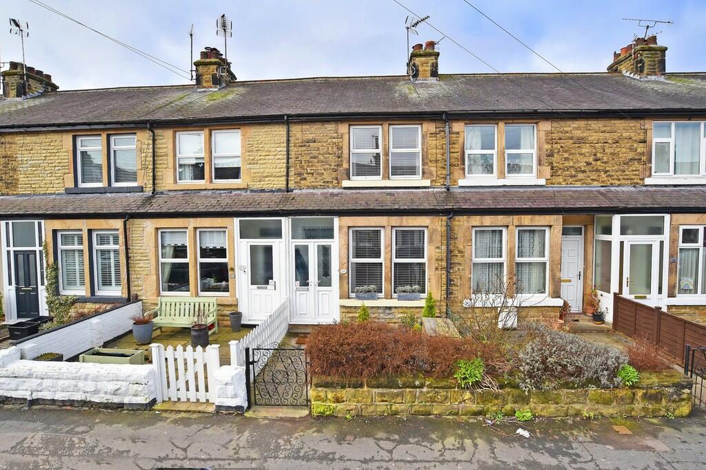 2 bedroom terraced house for sale in Cecil Street, Harrogate, HG1