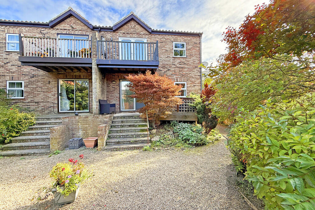 Main image of property: Fountain Court Mews, Boroughbridge, York