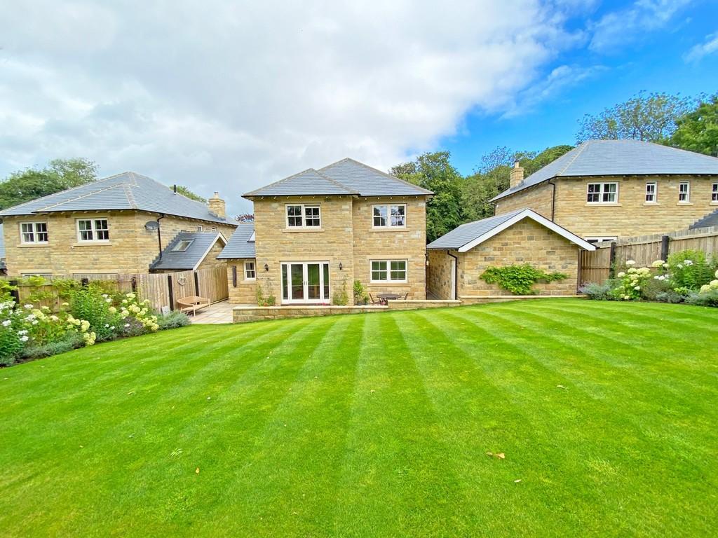 4 bedroom detached house for sale in Herdsmans Court, Scotton