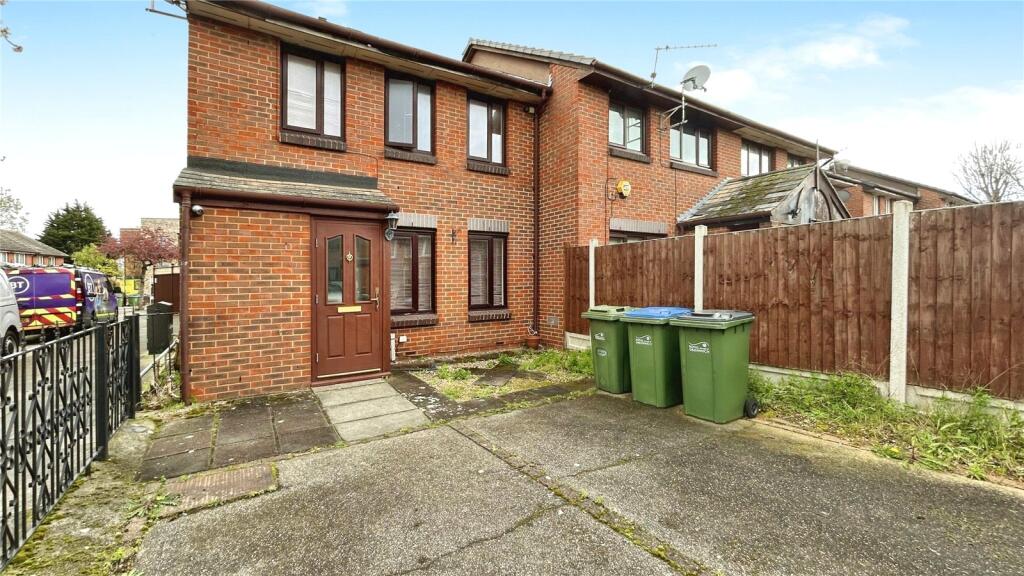 Main image of property: Carronade Place, London, SE28
