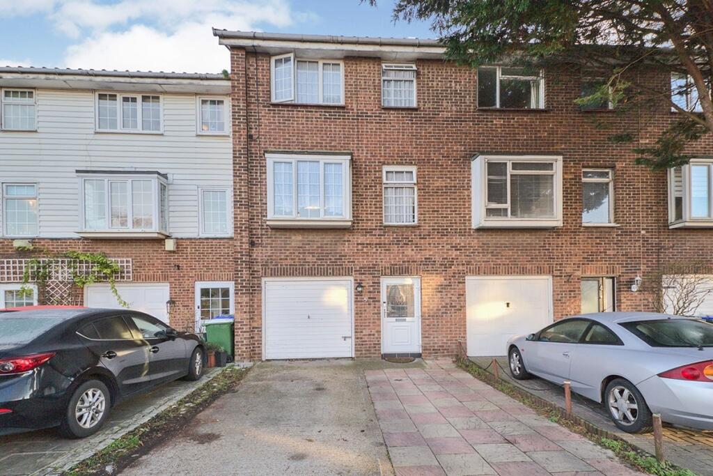 Main image of property: Glendale Way, London, SE28