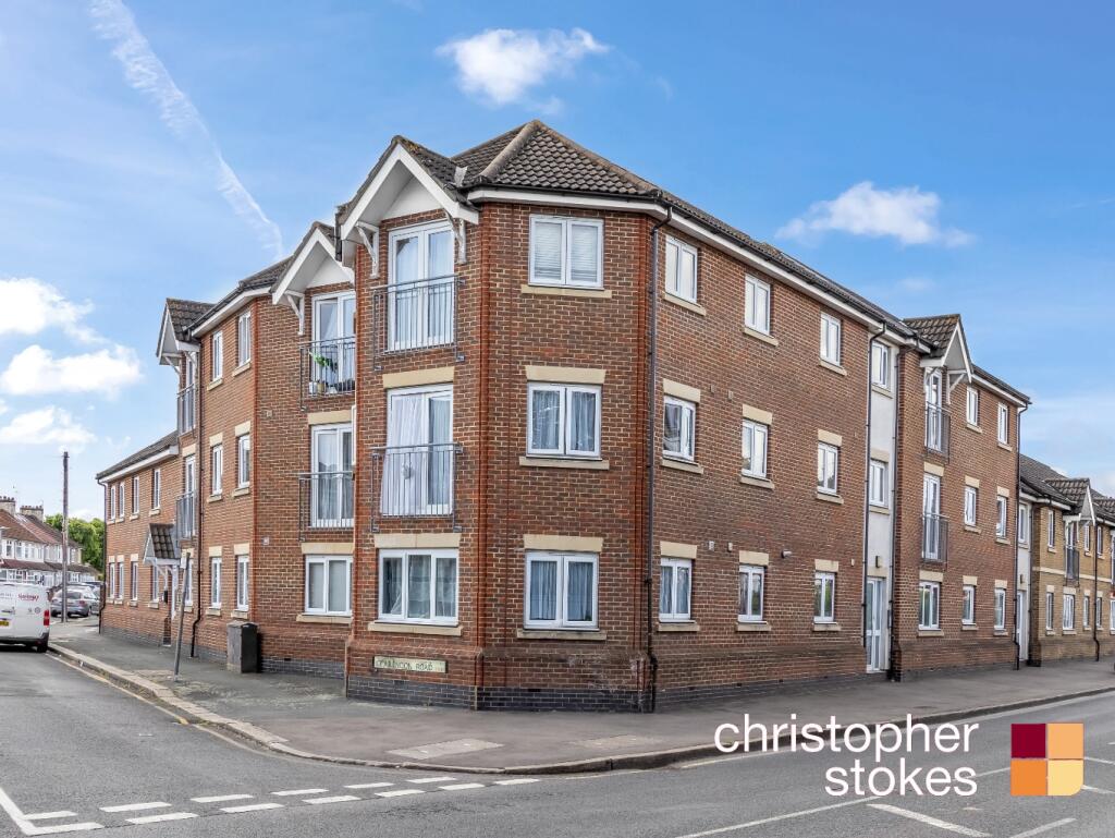 2 bedroom apartment for sale in Glebe Court, Clarendon Road, Cheshunt, EN8