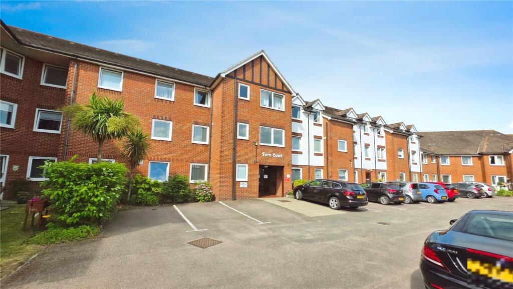 Main image of property: East Street, Bexleyheath, DA7