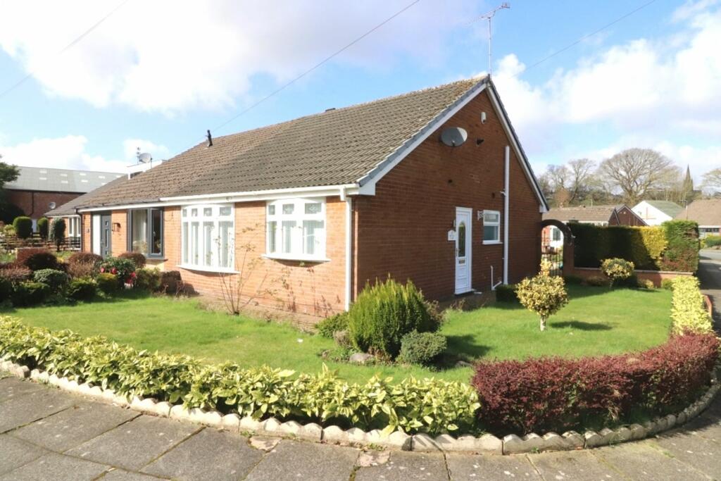 2 bedroom property for sale in Settle Close, Lowercroft, Bury BL8