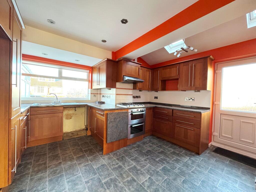 Additional property image - 2 South Close, Unsworth, Bury BL9