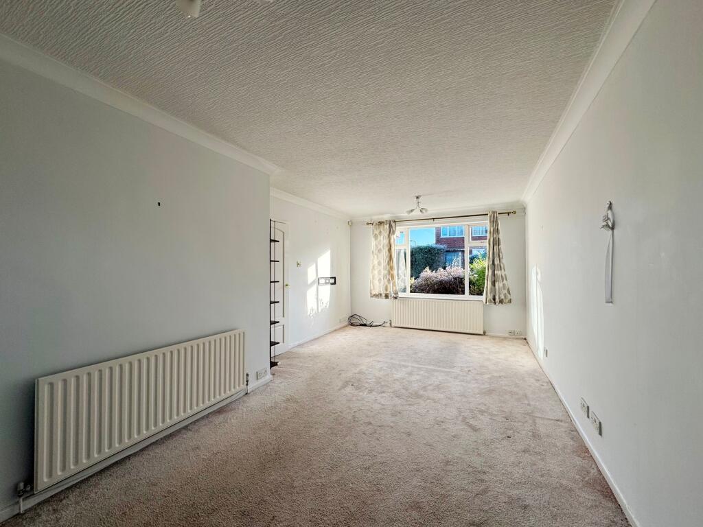 Additional property image - 2 South Close, Unsworth, Bury BL9
