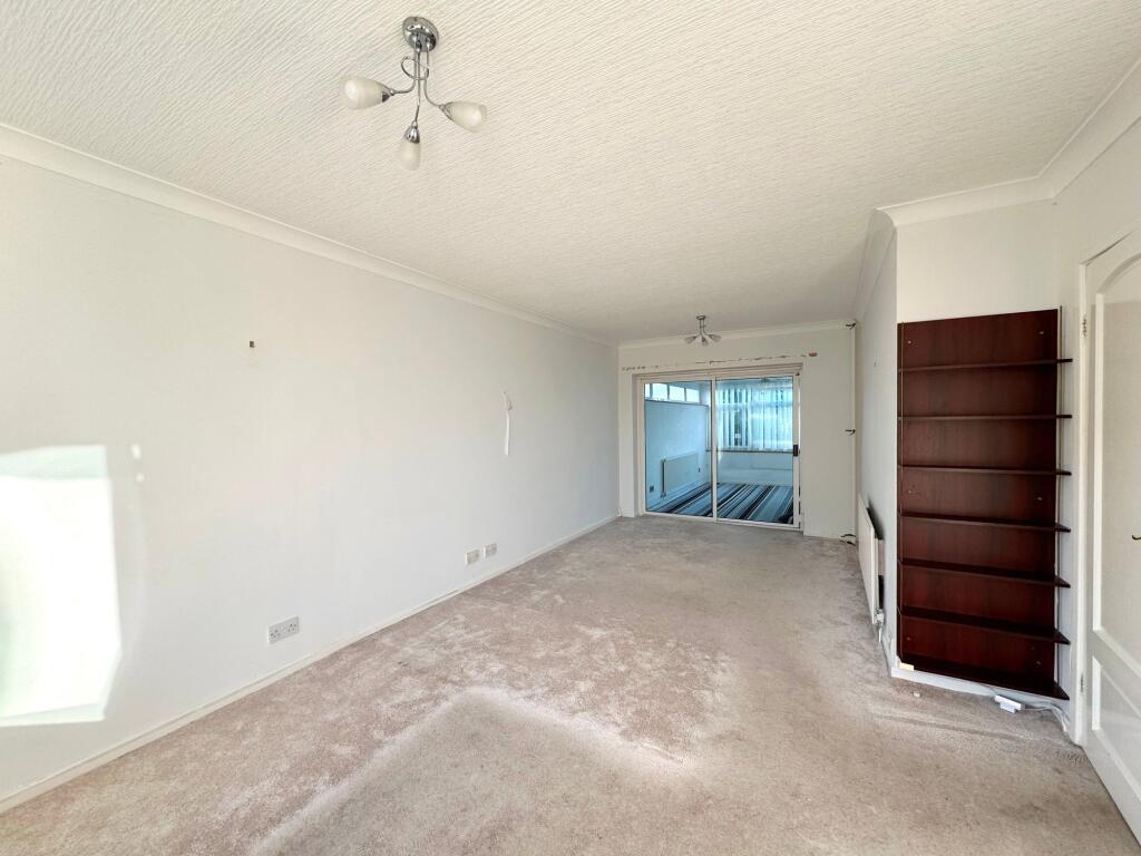 Additional property image - 2 South Close, Unsworth, Bury BL9