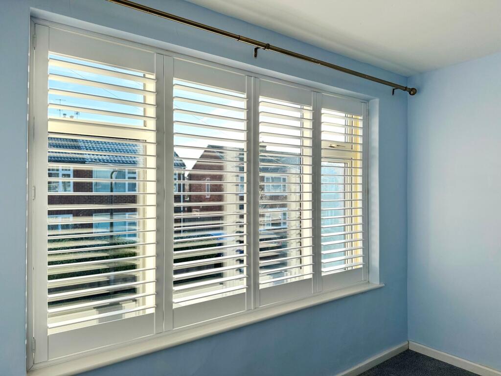 Additional property image - 2 South Close, Unsworth, Bury BL9