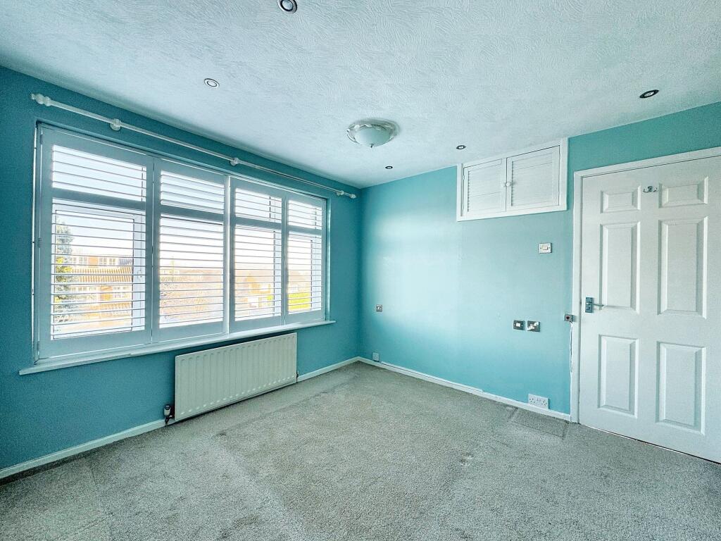 Additional property image - 2 South Close, Unsworth, Bury BL9