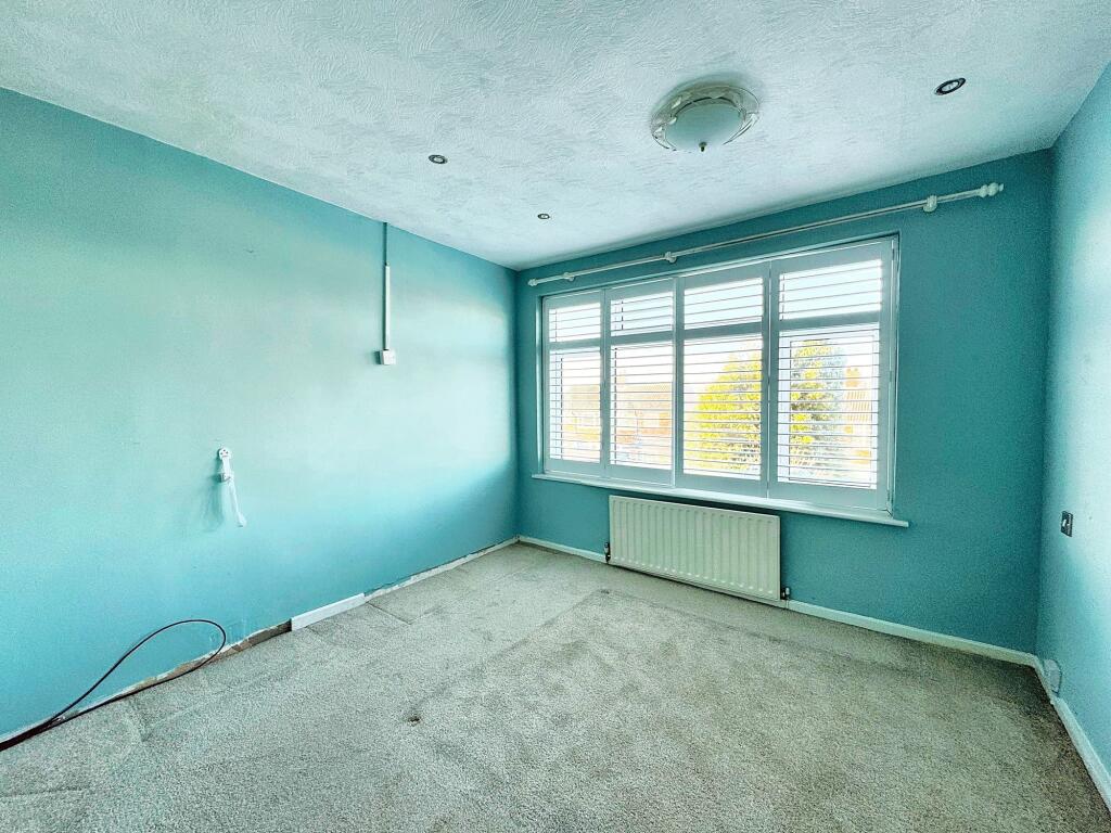Additional property image - 2 South Close, Unsworth, Bury BL9