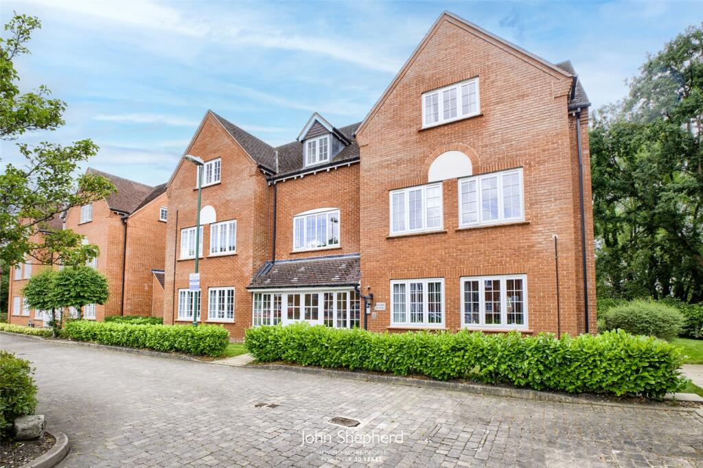 2 bedroom flat for sale in Foxley Drive, CatherinedeBarnes, Solihull