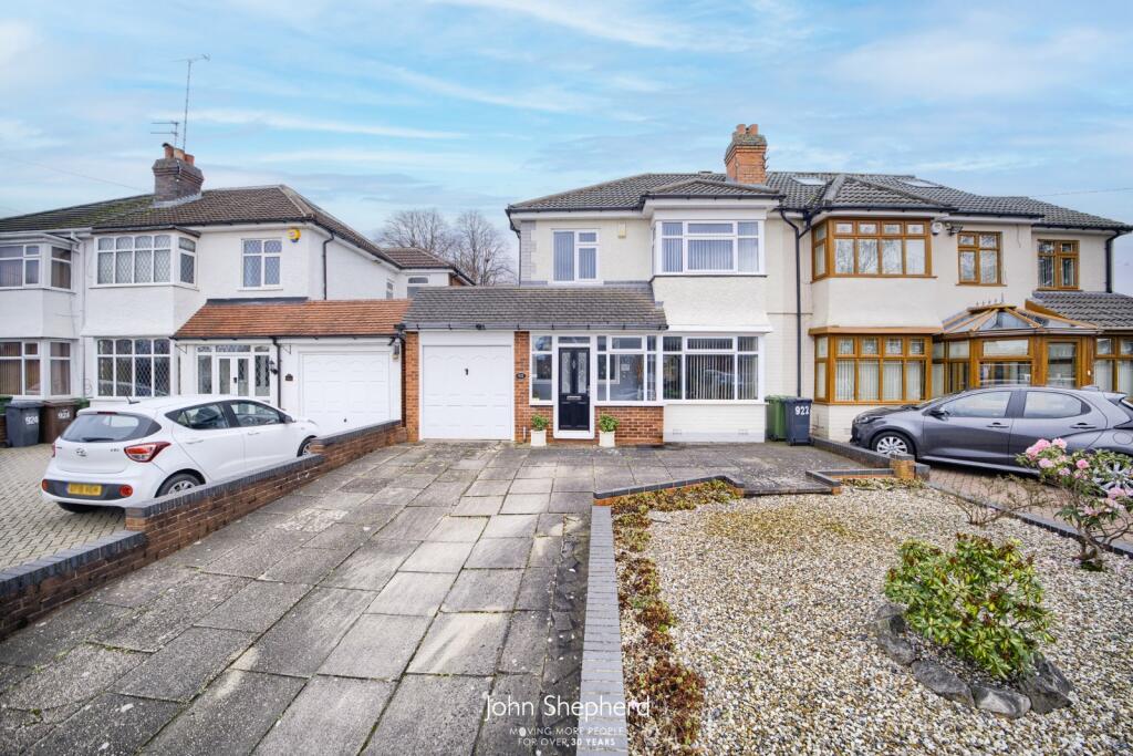 3 bedroom semi-detached house for sale in Old Lode Lane, Solihull, West Midlands, B92