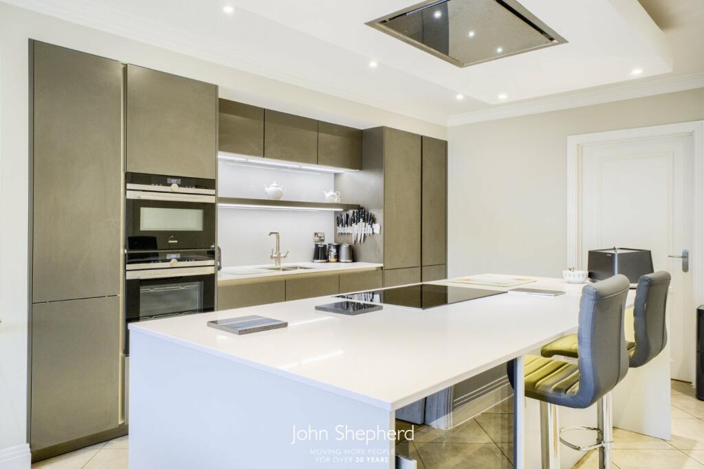 Additional property image - Whitefields Road, Solihull, West Midlands, B91