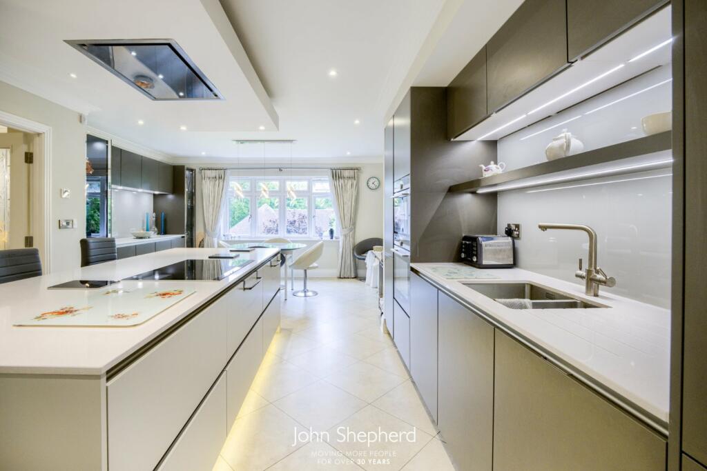 Additional property image - Whitefields Road, Solihull, West Midlands, B91