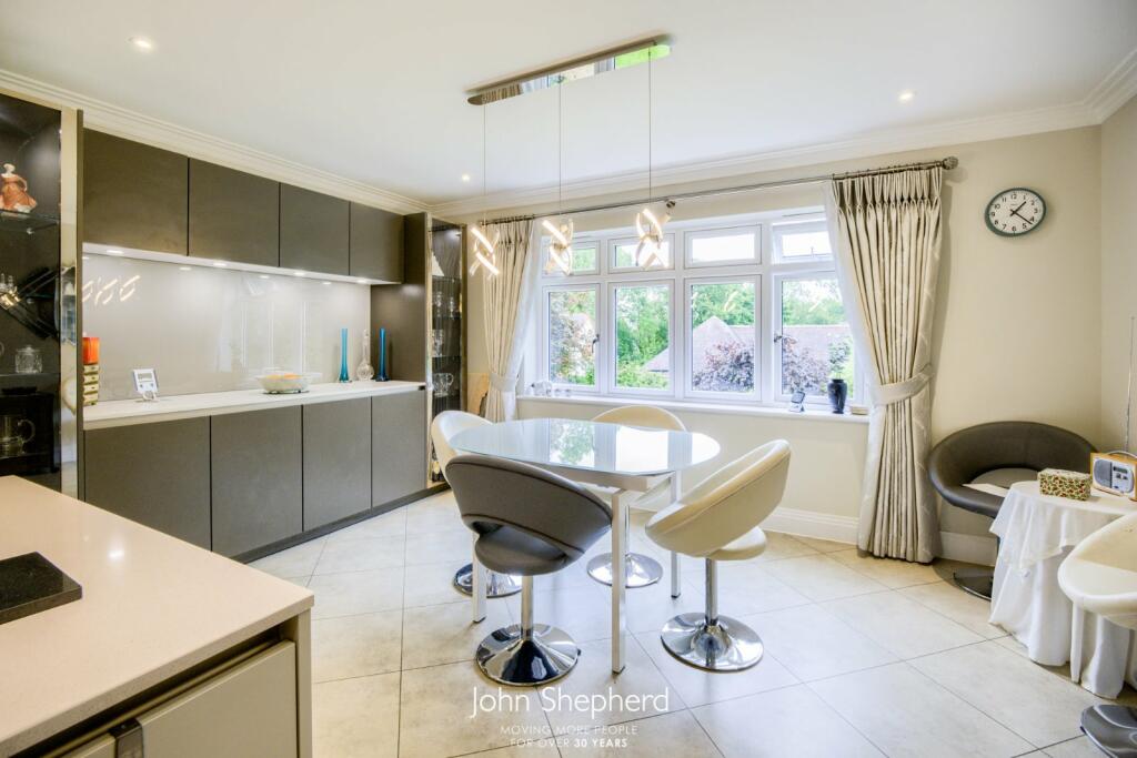 Additional property image - Whitefields Road, Solihull, West Midlands, B91